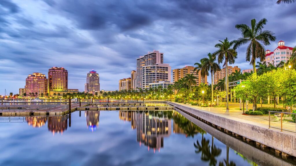 Experience everything Orlando has to offer with our guided local tours and excursions.